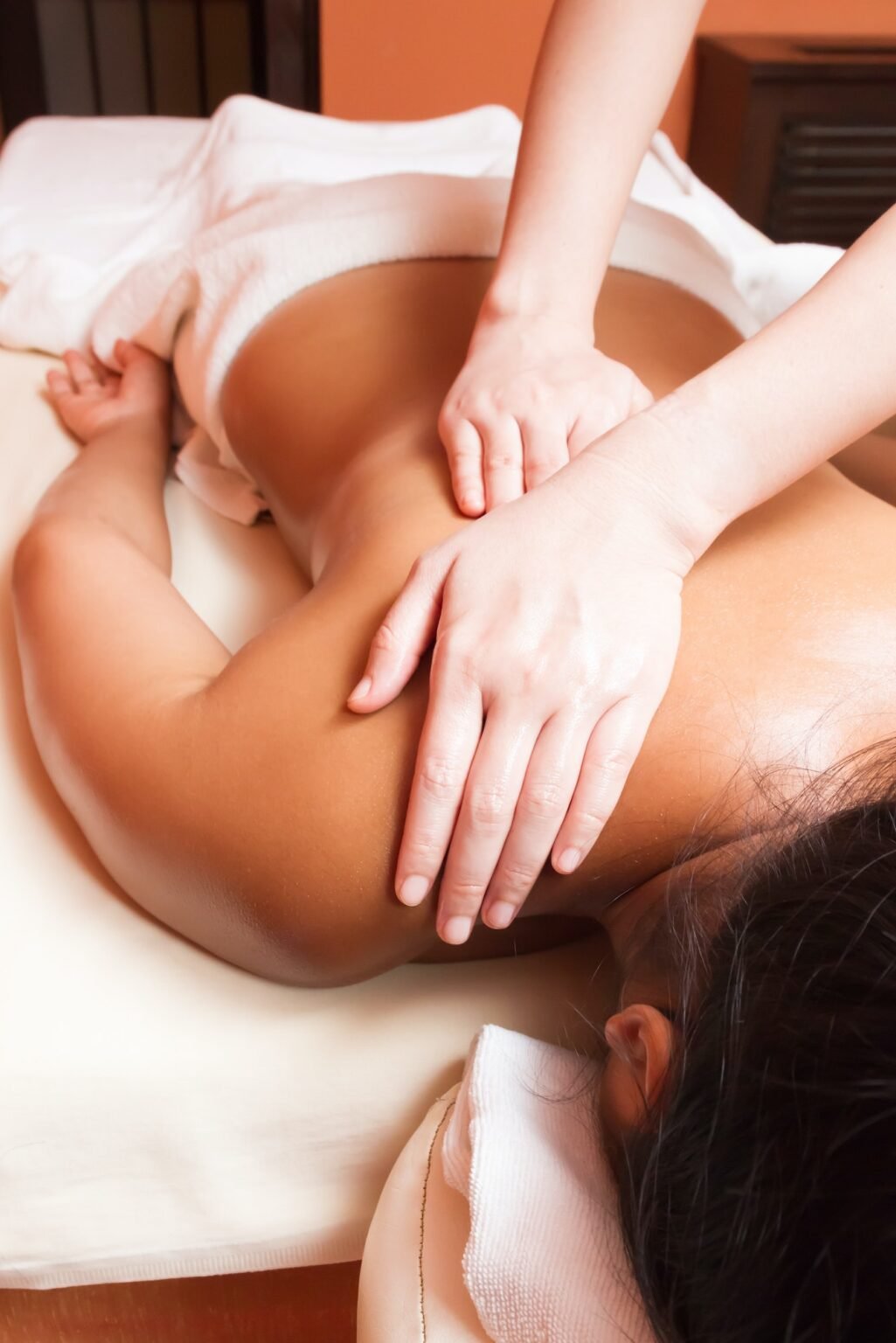 Full Body Massage-1
